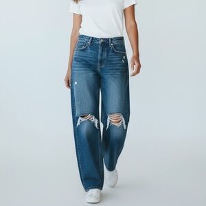 LEVI’s ‘94 BAGGY DISTRESSED WASH - HIGH RISE - SIZE 24 x 31 - GOOD CONDITION B21